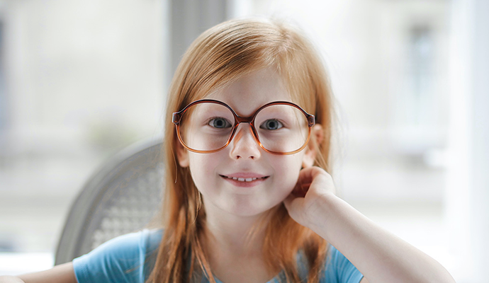 斜弱視及小兒?？?>
							<!-- 調用當前欄目的縮略圖地址和名稱 -->
						</div>
						<div   id=